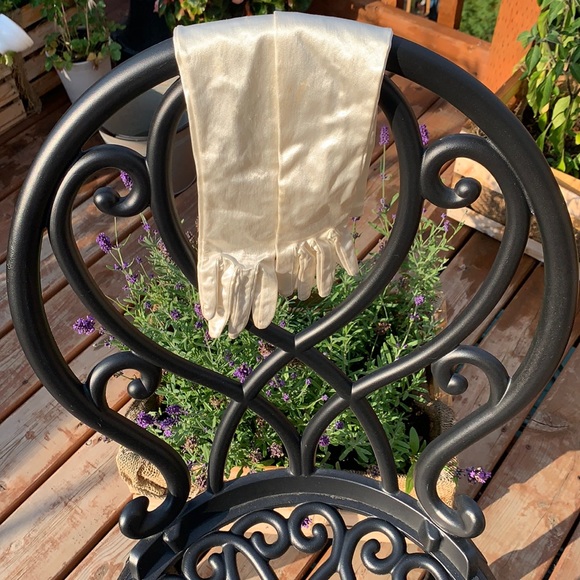 Antique White Satin Long Vintage Evening Gloves - Picture 1 of 7